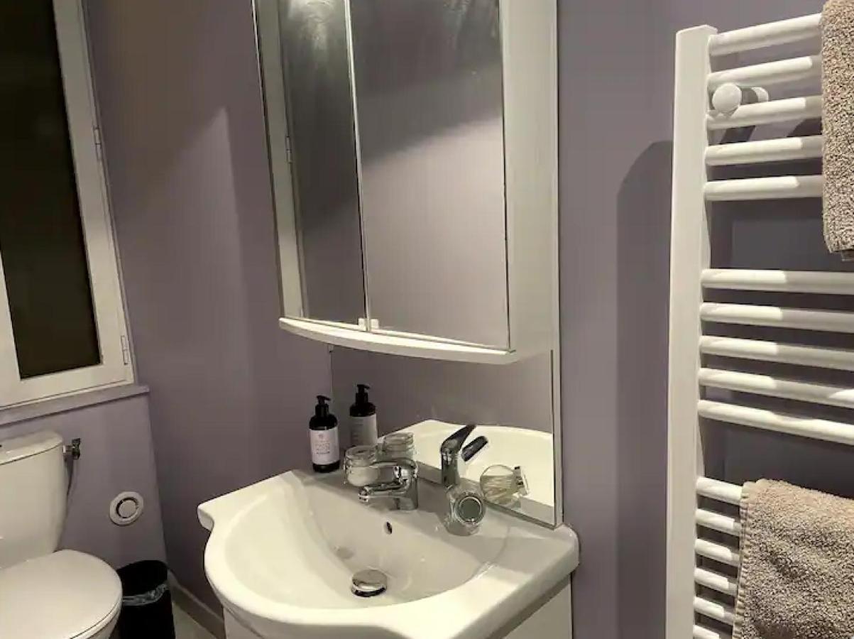 Appartement Avec Parking Gratuit Et Wifi Vierzon Dış mekan fotoğraf