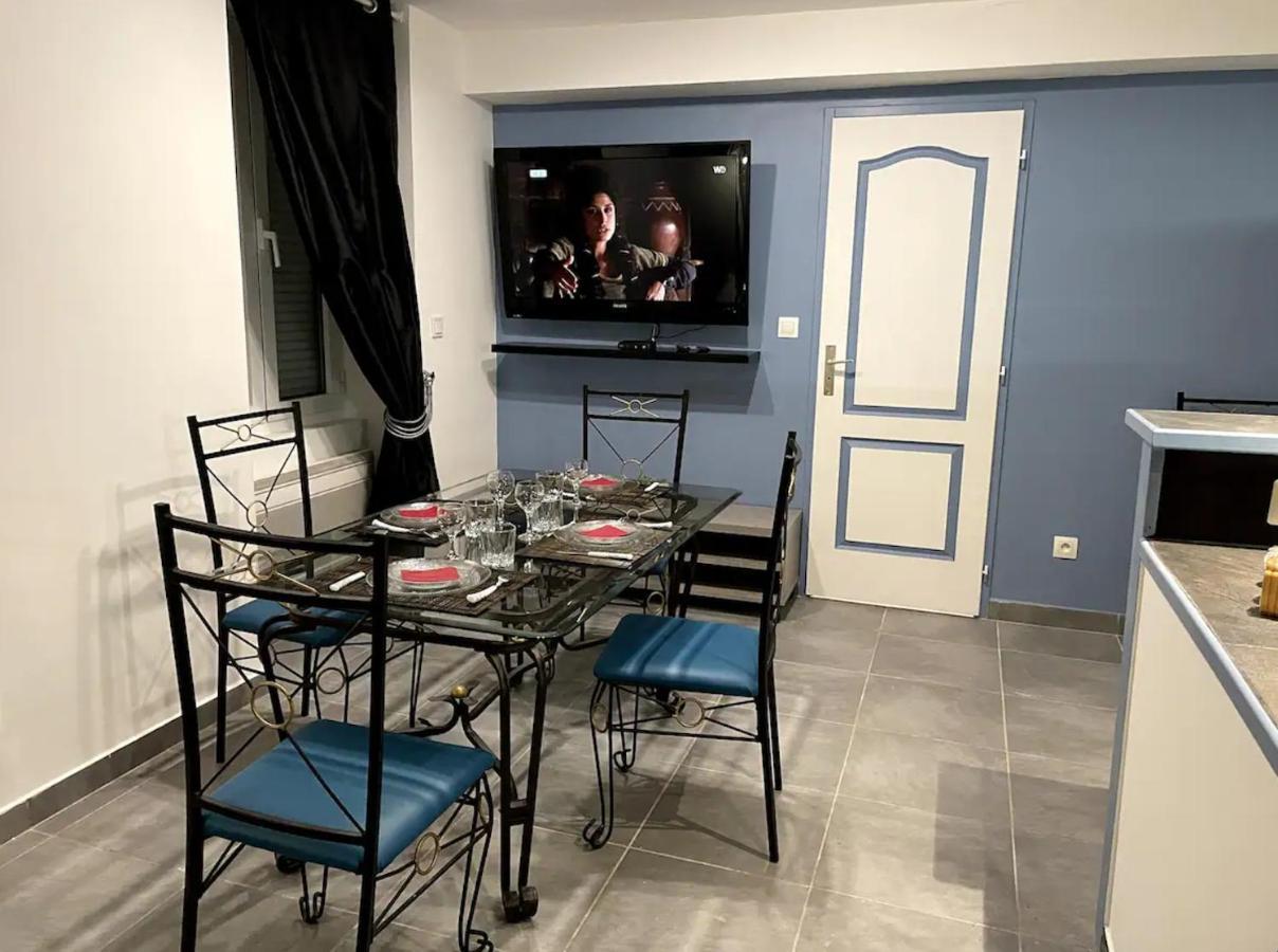 Appartement Avec Parking Gratuit Et Wifi Vierzon Dış mekan fotoğraf