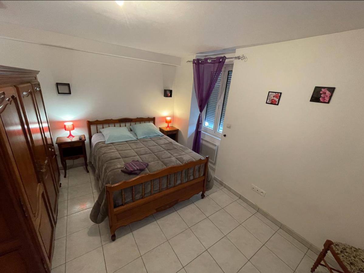 Appartement Avec Parking Gratuit Et Wifi Vierzon Dış mekan fotoğraf