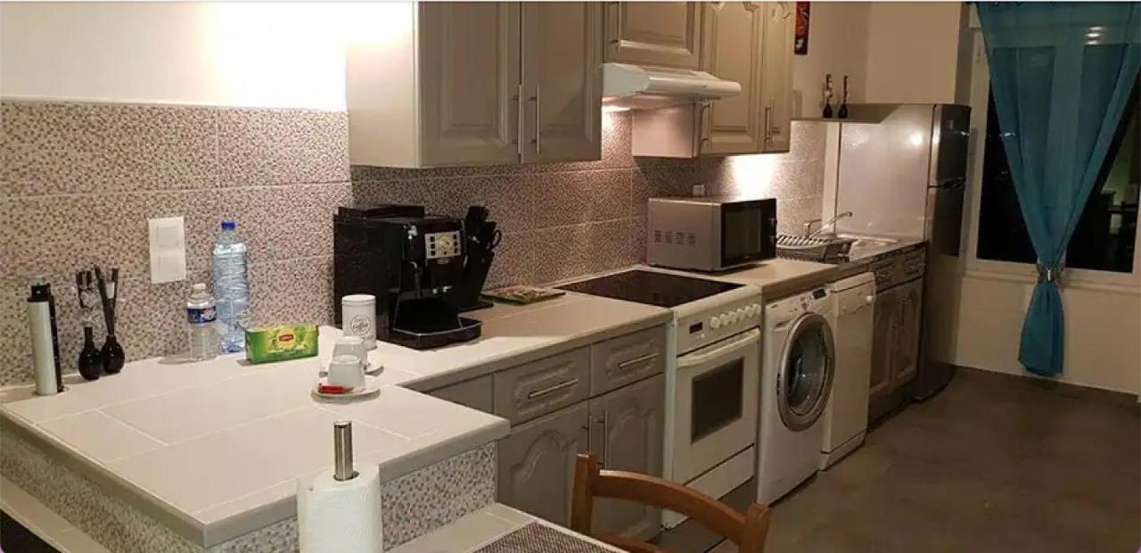 Appartement Avec Parking Gratuit Et Wifi Vierzon Dış mekan fotoğraf