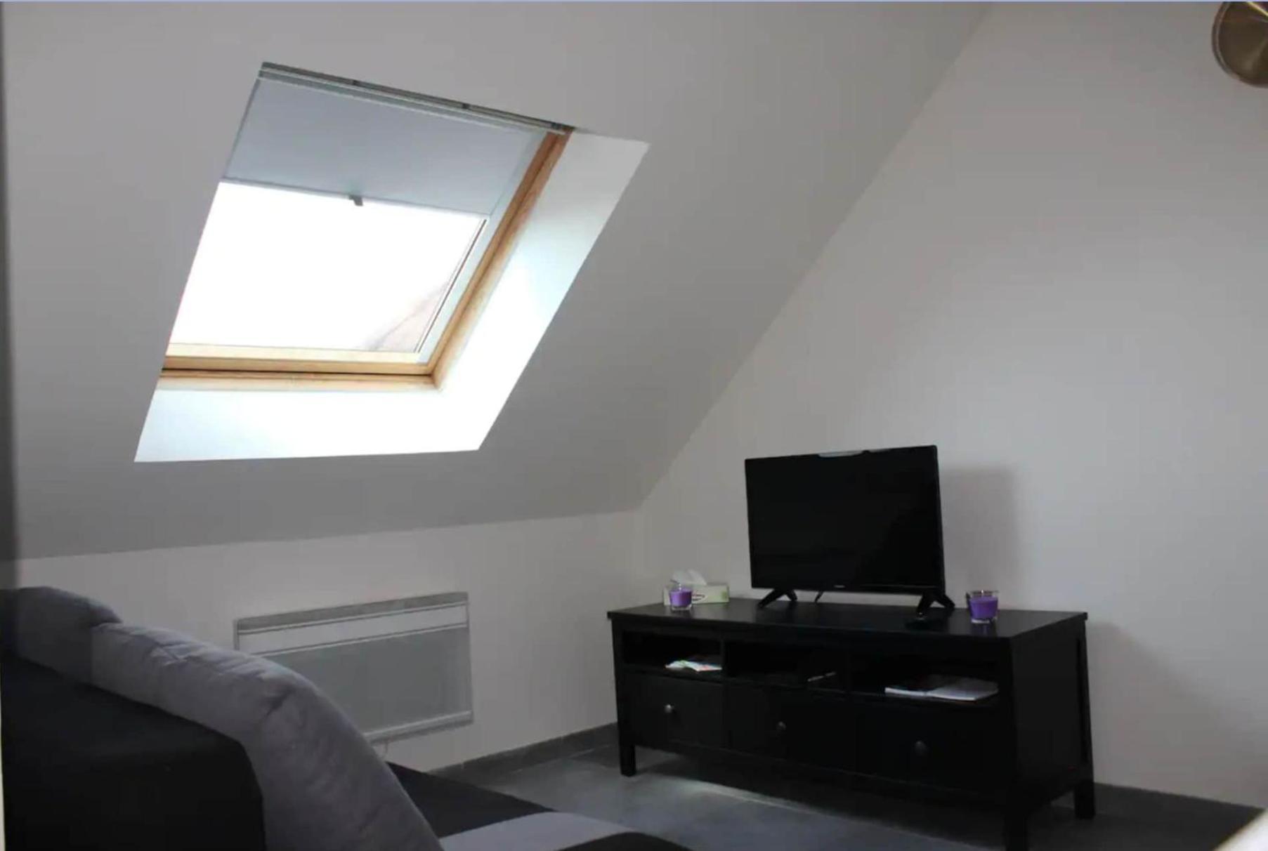 Appartement Avec Parking Gratuit Et Wifi Vierzon Dış mekan fotoğraf